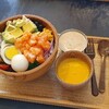 【ジョンポカフェ通り】ボリュームたっぷり！手作りサラダ専門カフェ