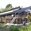 佐渡　中古住宅の再生工事にて《システムキッチンのセッティング》