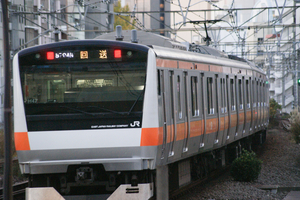 12/4　中央線E233系０番台H47編成臨時回送（幕張→豊田）※グリーン車組み込み