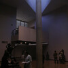 西洋美術館　立体的な回廊のシークエンス