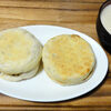 今日の食べ物　朝食にイングリッシュマフィンとクラムチャウダー