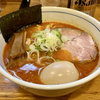 【今週のラーメン４３５６】 中華そば はし本 （東京・中野） 辛味味玉らーめん ＋ アサヒスーパードライ  中瓶　〜食欲刺激の導火線！質実な甘みベースにキレ味鋭い辛味の刺激！痛快ホット豚骨魚介！