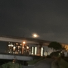 今日は満月です。雲で霞んでいます。