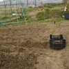 0324耕す耕すスコップで