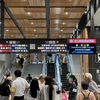 新しくなった松山駅見学。入場券買って、ホームまで、たっぷり鉄ちゃん楽しみました。