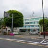 2025/04/26 武蔵小金井散歩 06 どんぐりの森公共緑地/梶四郎家所蔵板碑群・宝筐印塔の碑/平代坂遺跡/商工会館/小金井市役所/武蔵小金井駅
