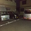 会社の駐車場に軽バンをおいて帰ります。