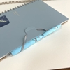 筆記具をスマートに持ち運べる！「ソフトリングノート ペノット」ゴムバンドが便利です