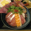 これは～びっくり海鮮丼　コスパ最高！　大阪市　北区