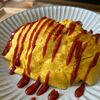 【レシピ付】バター香るふわとろ卵が絶品！チキンライスと玉ねぎのオムライス 