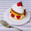 いちごとクリームがたっぷり♬簡単デコレーション　重ねるだけのイチゴのショートケーキ