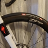 ZIPP 303S フックレス対応　45mmカーボンホイールのインプレ（SCOPE R4Dとの比較）