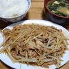 今日の食べ物　朝食に豚肉ともやしの炒め物