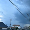 ゲリラ雷雨の間にご飯食べました。