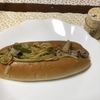 焼きそばパン、作りました。焼きそば作ってただ、パンに挟んだだけです。