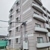 次の現場は、この大きな建物の一室です。引越に