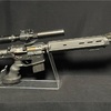 フッ、悪いな、この銃は電源不要なのサ。