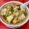 【今週のラーメン５７３３】大阪王将 武蔵野緑町栄楽店（東京・武蔵野市緑町）五目うま煮そば ＋ 元祖焼餃子 ＋ おつまみ３種盛り ＋ 鶏の唐揚げ小 ＋ ホッピーセット白 中２杯 ＋ ハイボール　〜昼飯のみならず昼飲みにも最適！大阪王将侮れず！