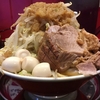 【今週のラーメン４０４９】 らーめん 豚島 （東京・自由が丘） ラーメン ニンニクヤサイマシマシアブラ ＋ウズラ　〜さすが肉料理バルの二毛作！自由が丘に二郎系の風を吹き込む新進気鋭の期待店！