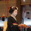 八坂神社節分祭～宮川町舞妓・とし純さんととし桃さんの舞
