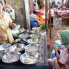 カンボジア：市場の食堂