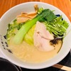 博多鶏ソバ 華味鳥 新宿三井ビル店｜西新宿｜博多極上鶏白湯ソバ☆