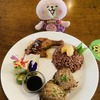 ボホール島の養蜂場が運営するオーガニックカフェbuzz cafeでヘルシーランチをいただきま～す(*´▽｀*)