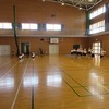 ４年生：体育　長座体前屈、立ち幅跳びの練習