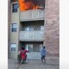 火事で3階のバルコニーから落とされた子供、米男性が走り寄って見事に受け止める！