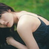 本田真凜、美脚あらわなショーパン姿やふんわりバストあらわなタンクトップ姿を動画で公開！