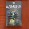 David Mark "The Mausoleum" あらすじ・レビュー【洋書ミステリ】