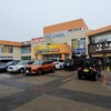 青森県三沢市　スカイプラザ三沢　アメリカンな食べ物やグッズが買えるお店