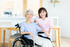 老人ホームの種類はいくつある？ 介護保険施設と高齢者向け居住系サービス施設の特徴や違いを解説