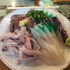 ある平日の中土佐町久礼、久礼大正町市場「田中鮮魚店」にて爆盛り刺身を食す。