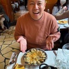 ベルギー一食目は定番の「ムール貝白ワイン蒸し」（@シェ・レオン / ブリュッセル）