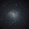 NGC6939 のとなりに NGC6946 棒渦巻銀河