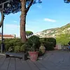ラヴェッロ - アマルフィ海岸 - 美しいイタリア村ウォーキング ツアー - ヴィラ チンブローネ庭園 - イタリア 4K