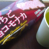 いちごチョコモナカ　アイスクリーム