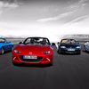 フランスマツダが国内のクラシックカーイベントに「歴代MX-5（ロードスター）」を展示して誕生35周年をお祝い。