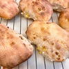 松坂牛の切り落とし炒めランチとコーンパン。頂き物チョコQ助のおやつ。