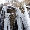 冬のもみじ谷ルートで氷瀑の金剛山へ
