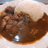 ステーキしのだ｜湯島｜昭和レトロな空間で味わう匠のステーキカレー