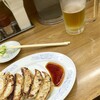 ビール、餃子、お湯割り、17品目の食物繊維入りサラダ