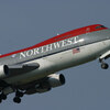 NW N642US B747-200B