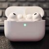 AirPodsにカメラ？Appleが狙う「耳から見るAI」の正体と仕組み