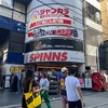 アメリカ村で古着をみて宿に戻り、夕飯は近場でらーめんを…
