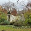 パリの街を散歩していると　ヌーベル・フランス公園