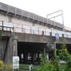 国道183号を跨ぐ