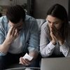 消費経済の死： 米国成人の3分の1以上が最も基本的な支出を支払うのに苦労している
