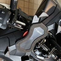 Pcxに便利グッズを追加 おすすめカスタム サイタマライフブログ バイク系雑記ブログ
